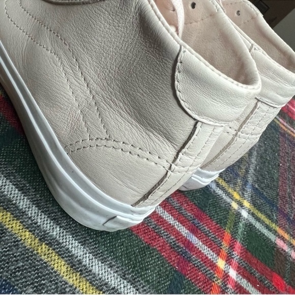 VANS Court Mid DX (Leather) Delicacy Pink Skate Shoes - Picture 6 of 8